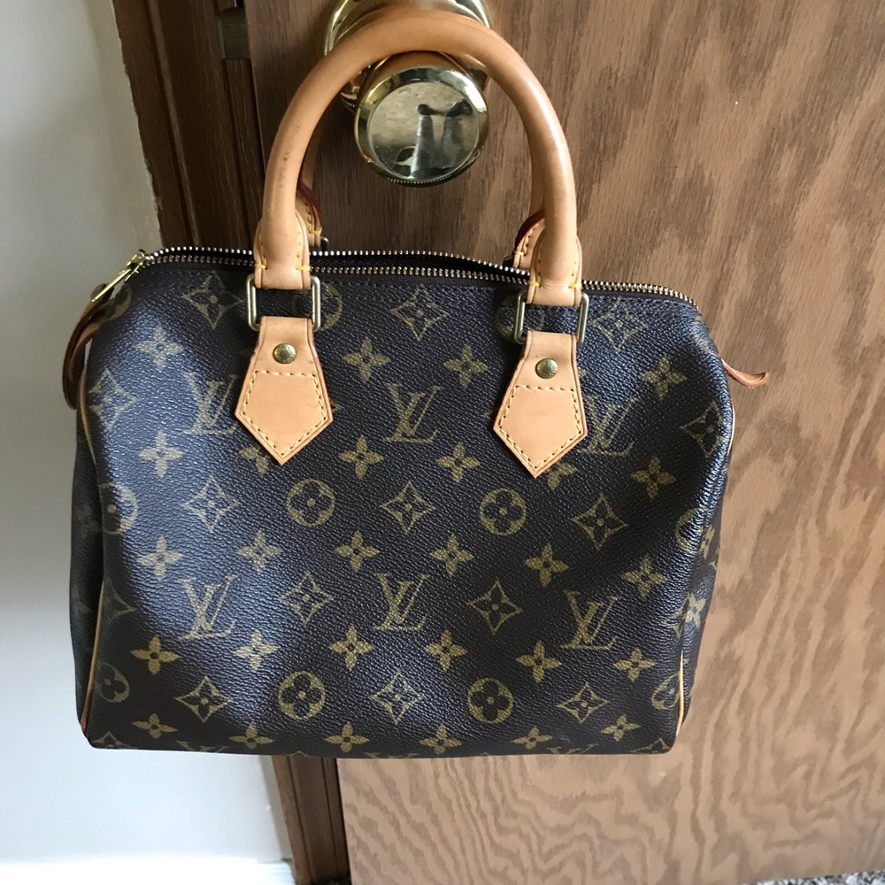 Authentic Louis Vuitton speedy 25 SOLD